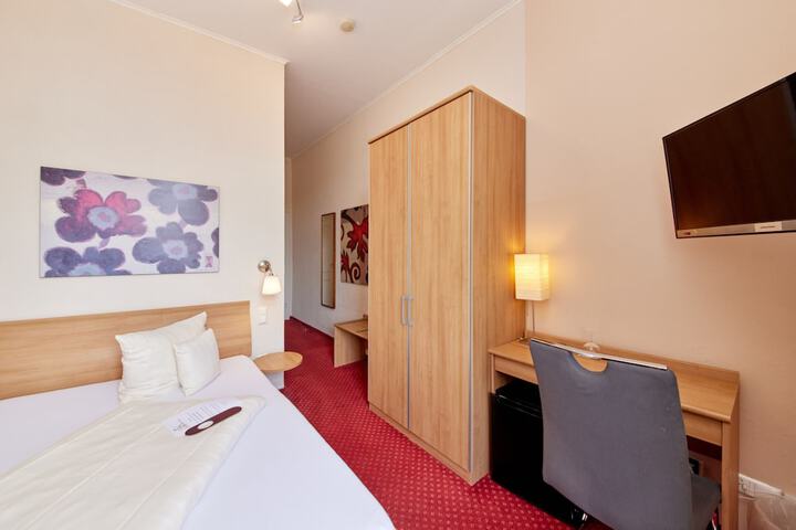 Room 12 of 45