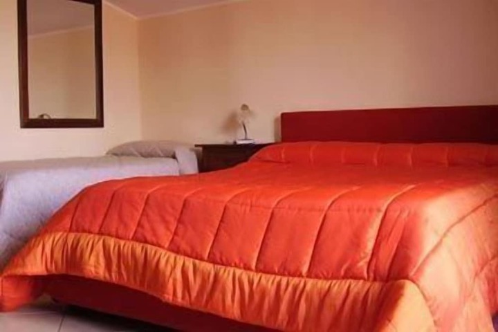 Room 13 of 34