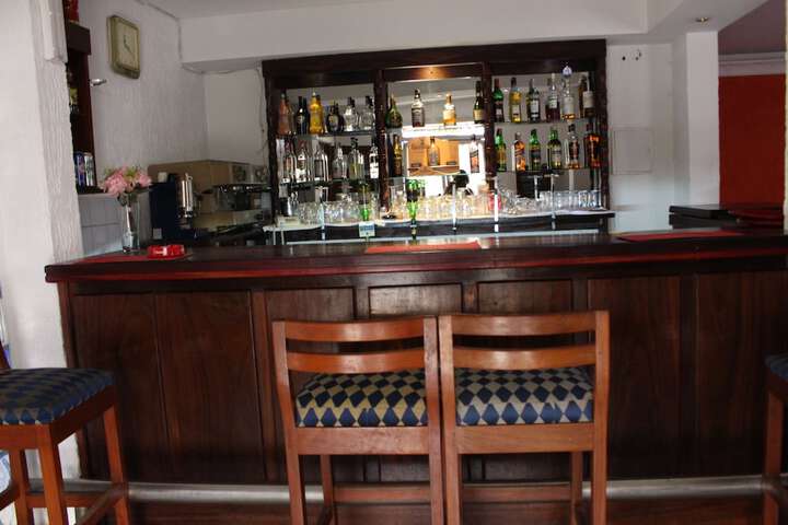 Lounge 55 of 56
