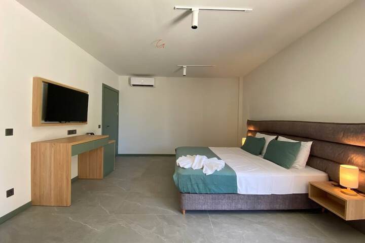Room 26 of 62