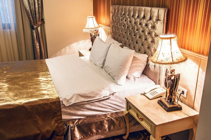 Room 8 of 44
