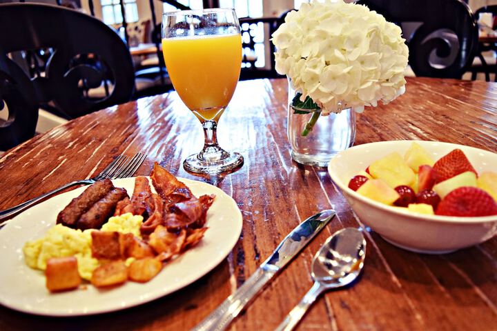Breakfast/Coffee Service 205 of 227