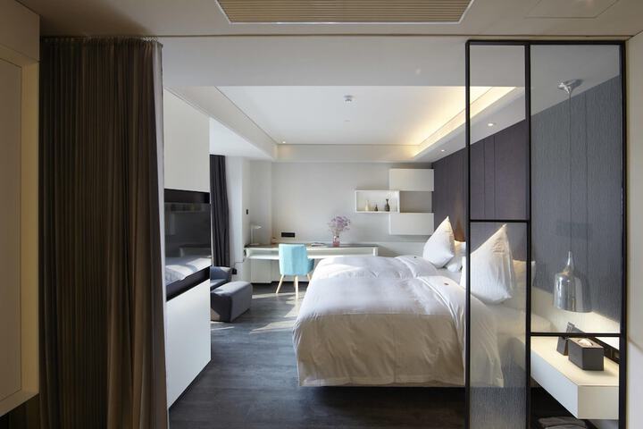 Room 5 of 21