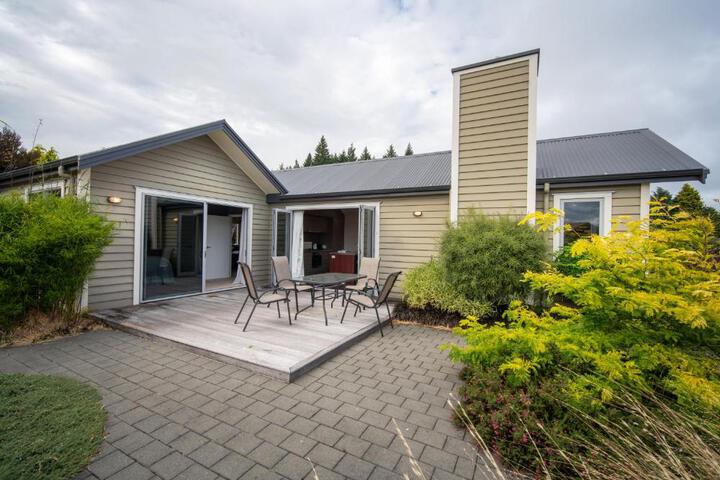 Image of Southland Sounds - Te Anau Holiday Home