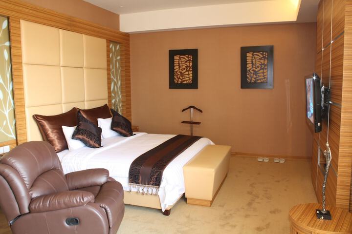 Room 8 of 56