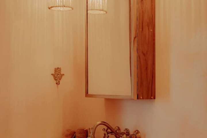 Room 44 of 114