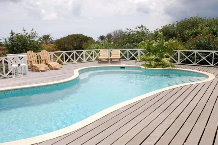 Pool 2 of 4