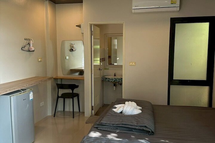 Room 28 of 133