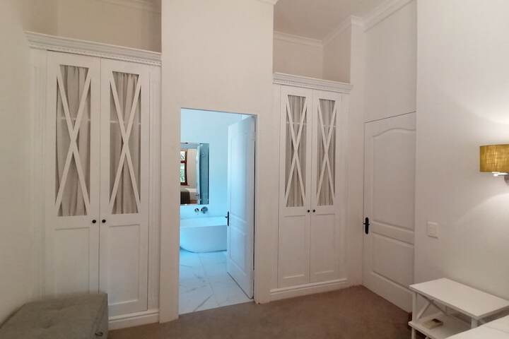 Room 50 of 92