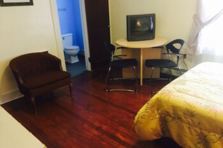 Room 13 of 246