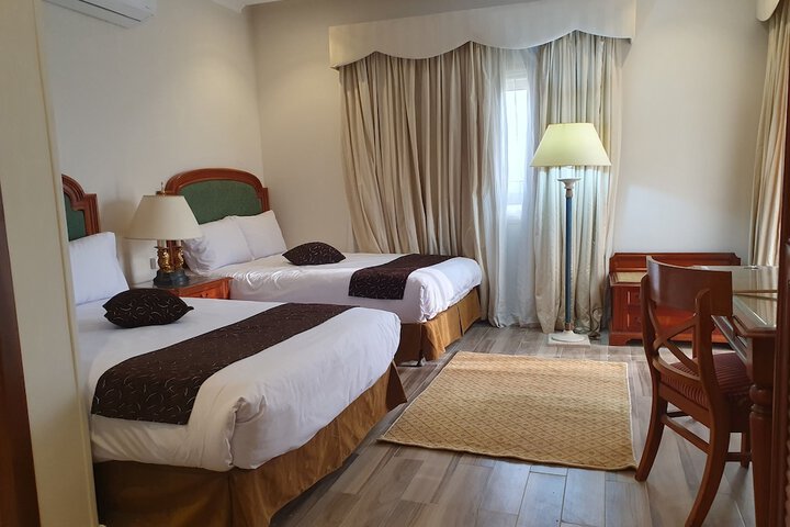 Room 2 of 34