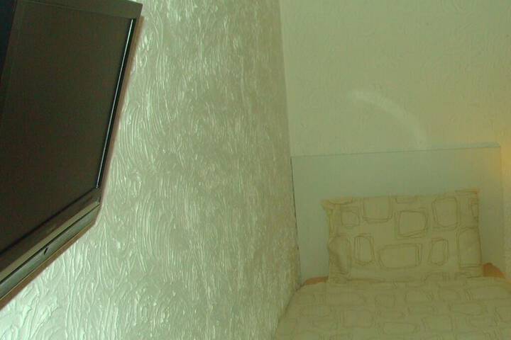 Room 27 of 57