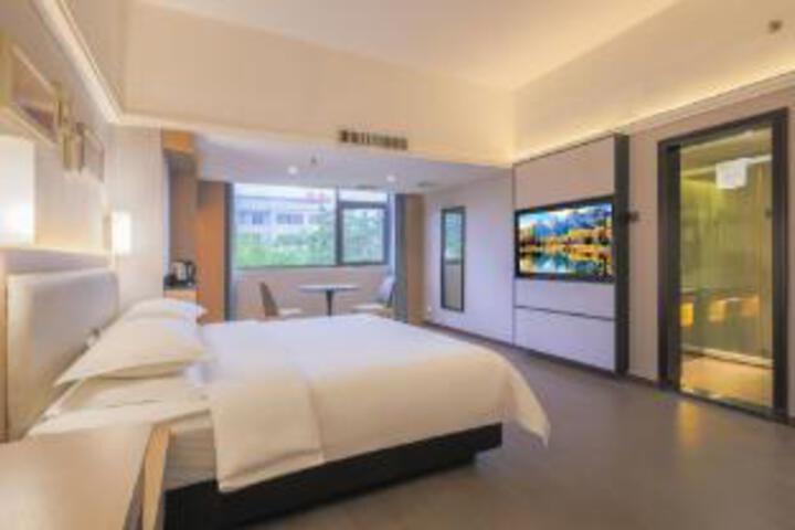 Room 21 of 23