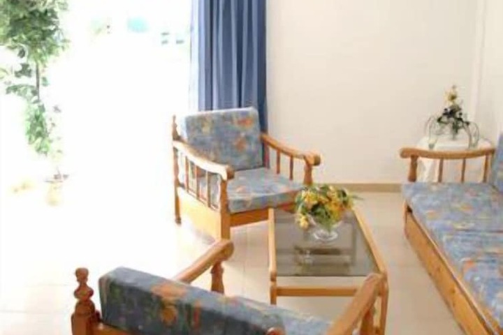 Room 10 of 20