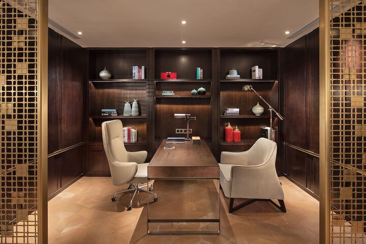 Room 32 of 70