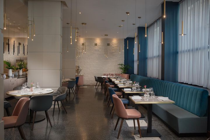 Dining 62 of 79