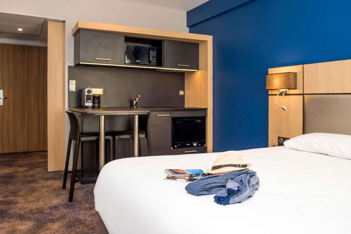 Room 21 of 42