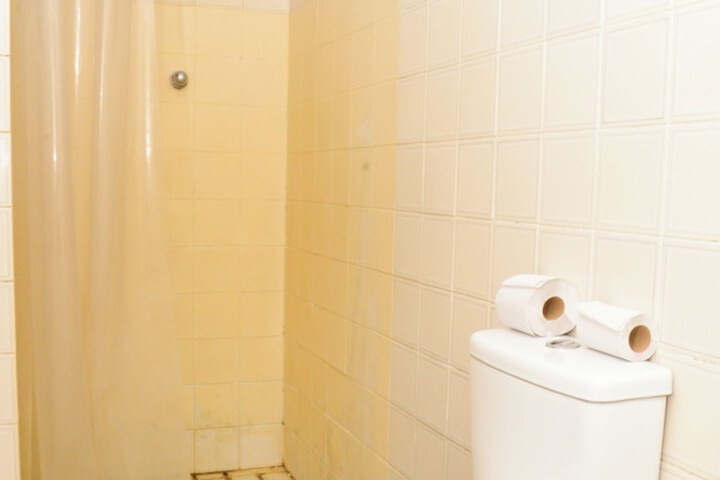 Room 34 of 66