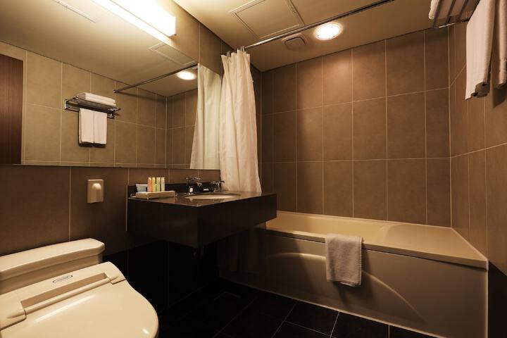 Room 22 of 32