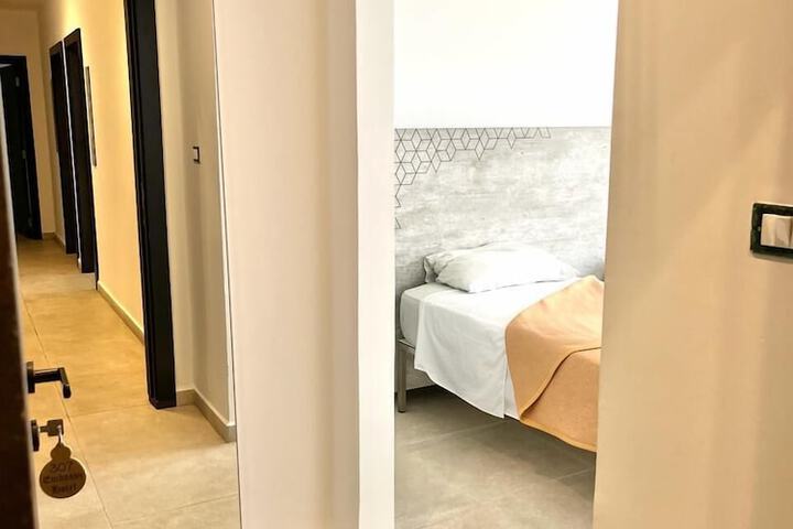 Room 14 of 31