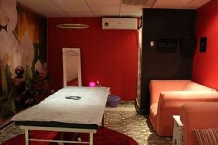 Room 80 of 82