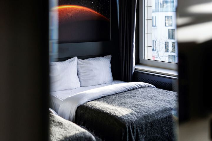 Room 17 of 54