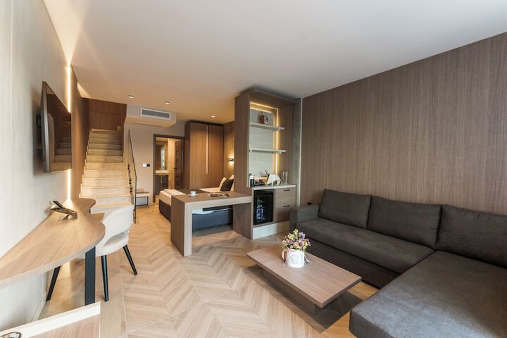 Room 10 of 52
