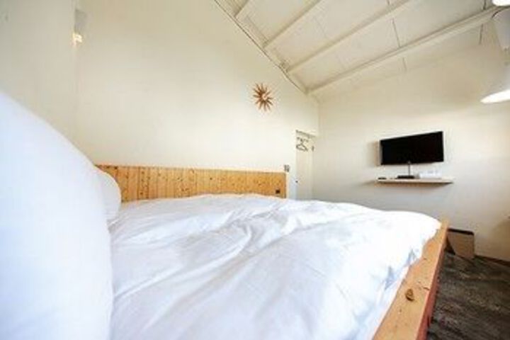 Room 18 of 30