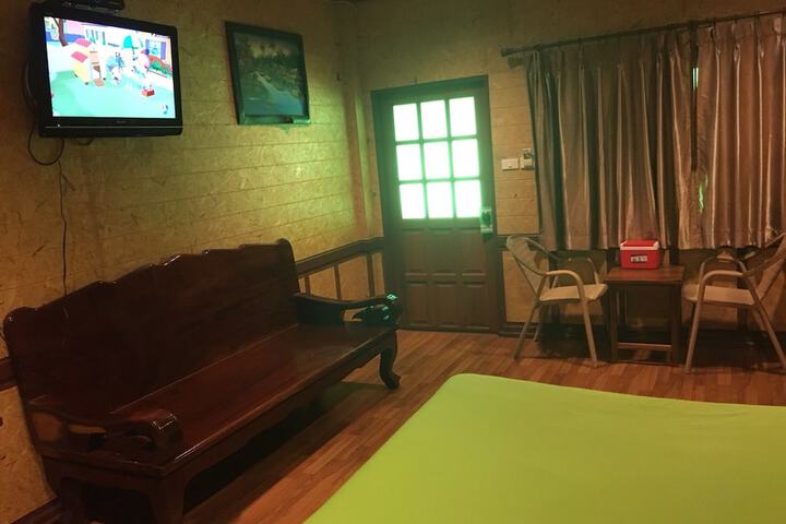 Room 13 of 22