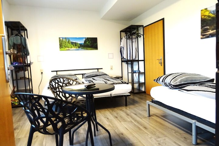 Room 153 of 442