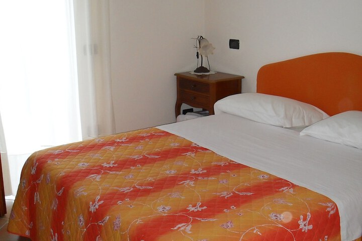 Room 13 of 41
