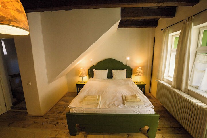 Room 14 of 61