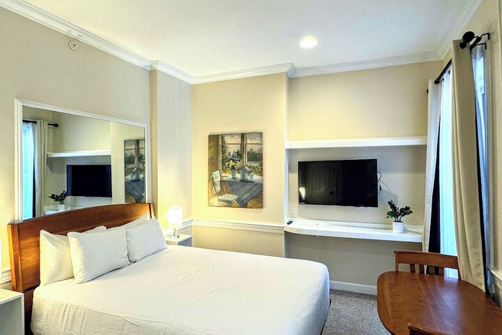 Room 47 of 99