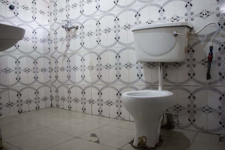 Room 23 of 34