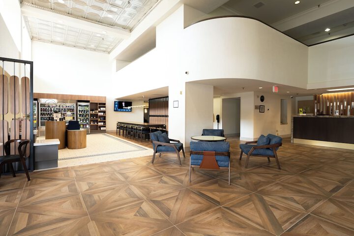 Hotel Interior 4 of 102