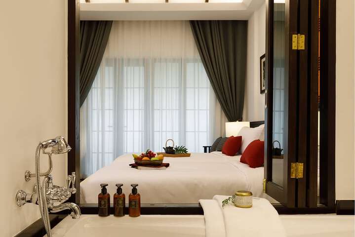 Room 25 of 51