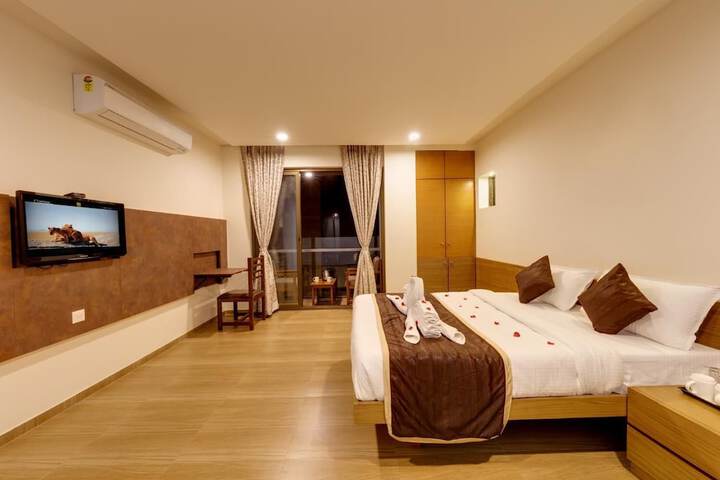 Room 7 of 16