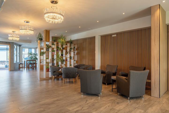 Hotel Interior 8 of 79