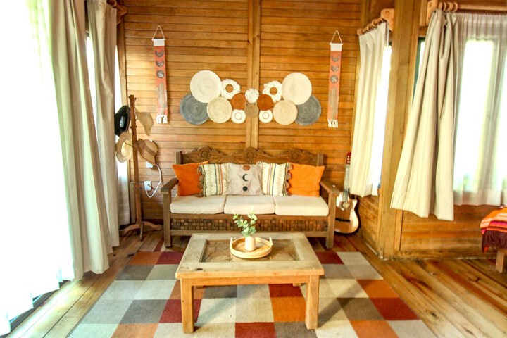Room 37 of 60
