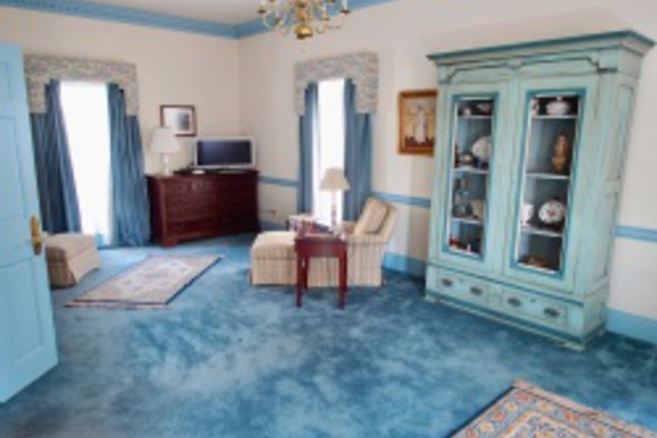Room 162 of 240