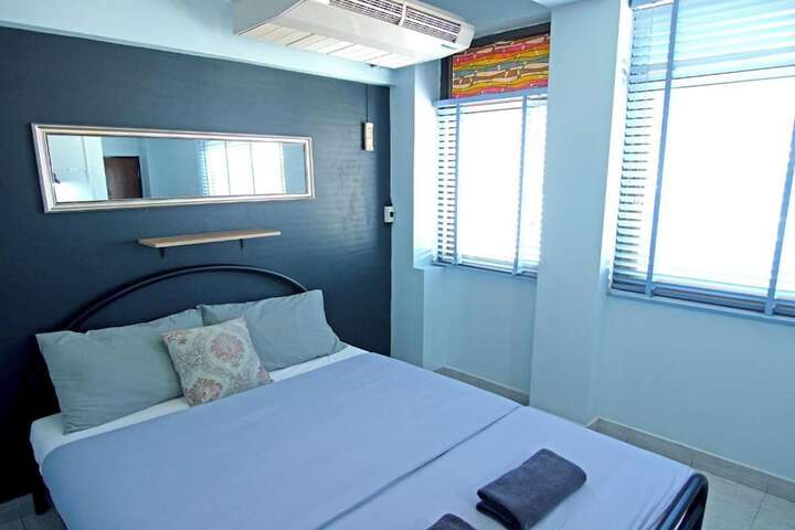 Room 9 of 50
