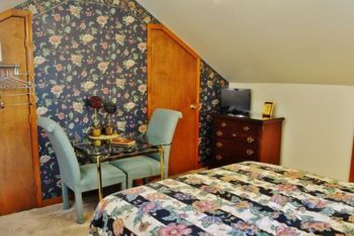 Room 66 of 200