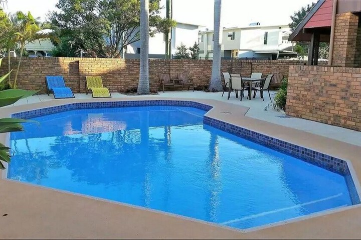 Pool 58 of 68