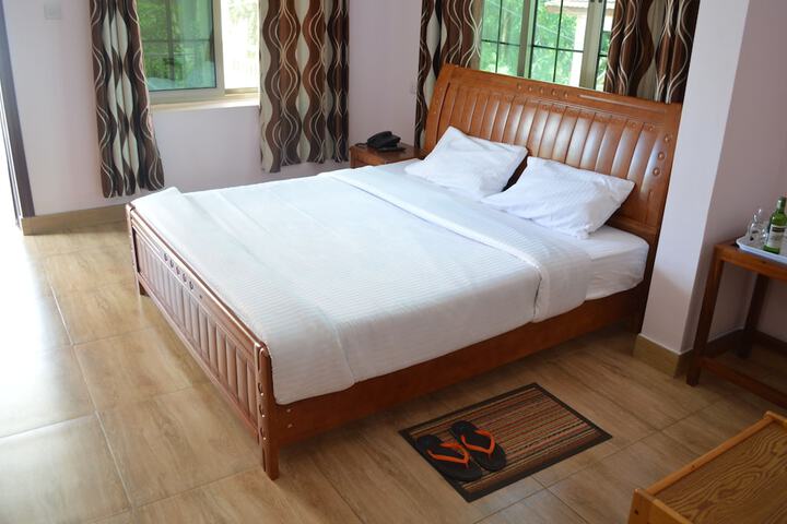 Room 4 of 35