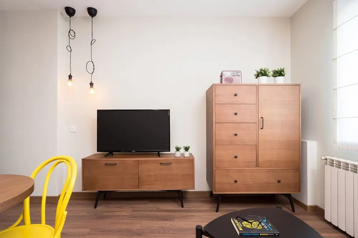 Room 2 of 7