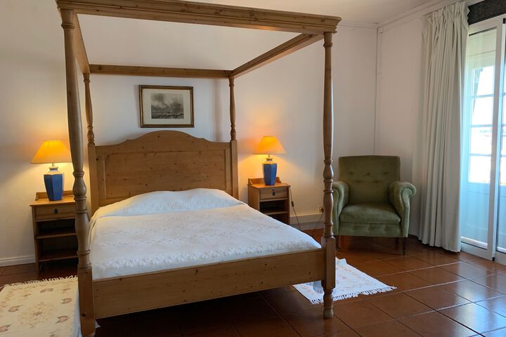 Room 7 of 39