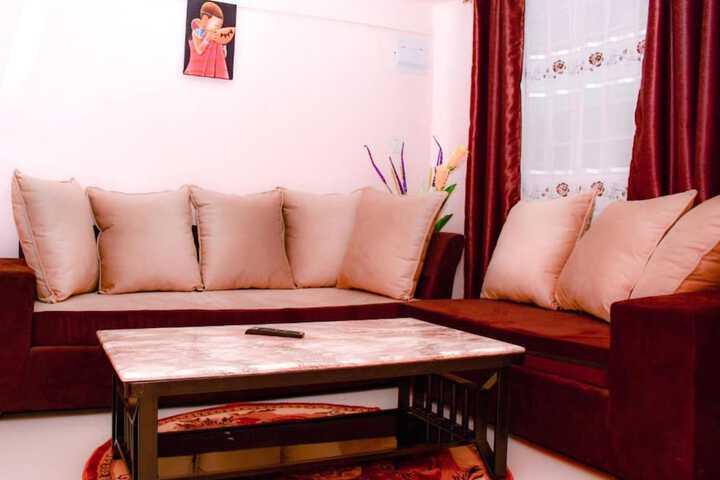 Room 7 of 11