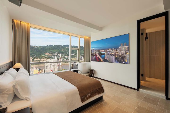 Room 12 of 112