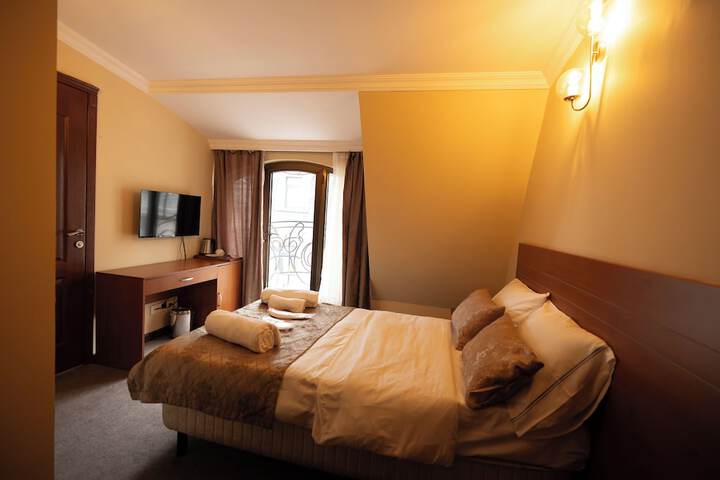 Room 19 of 47