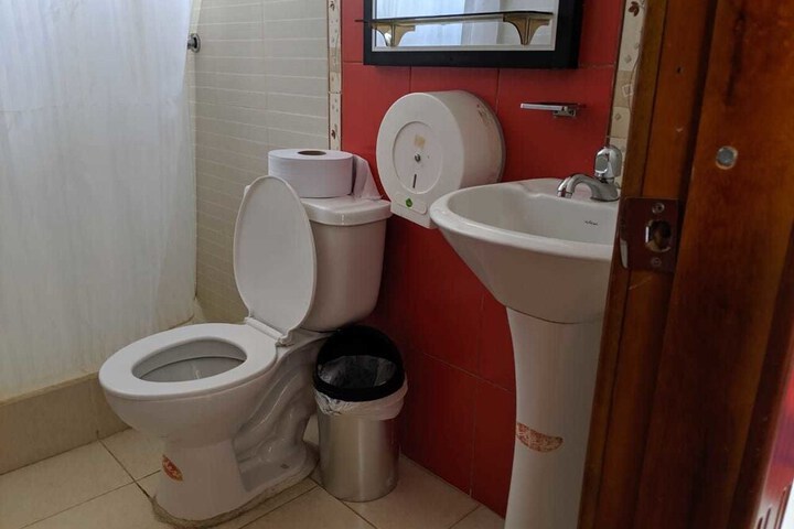 Room 11 of 22